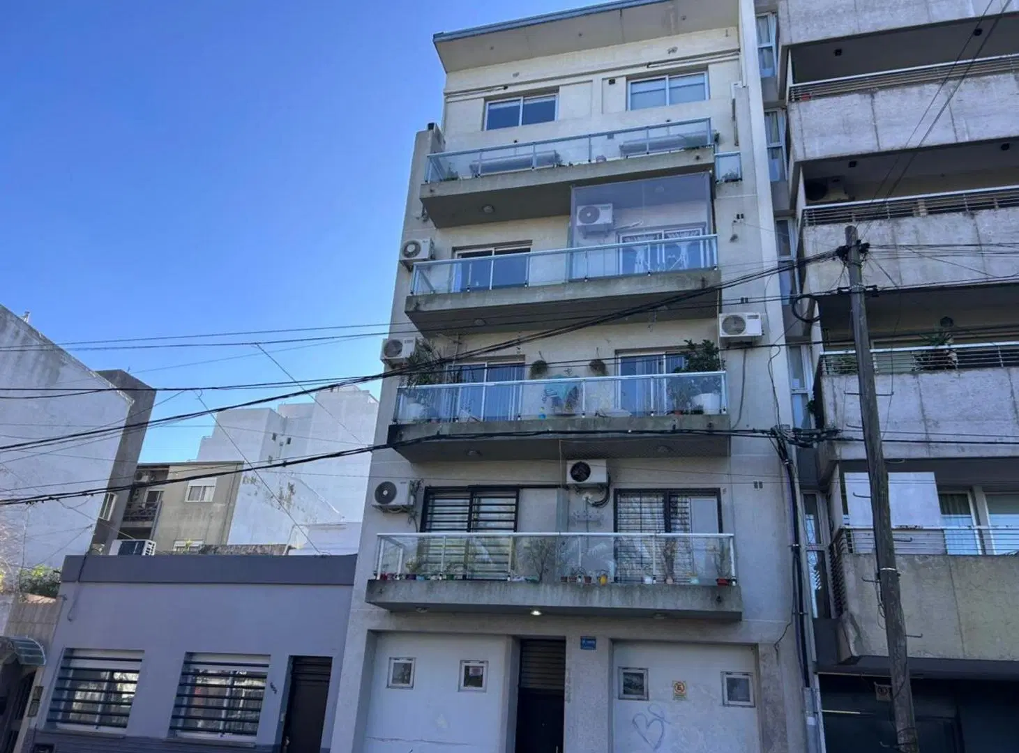 MONOAMBIENTE EN VENTA AV. 19 3
