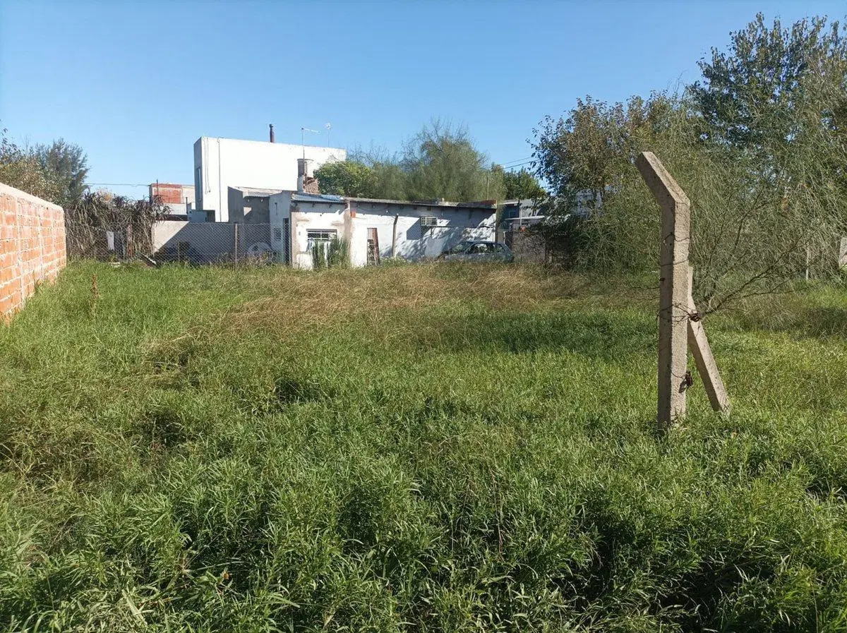 LOTE EN VENTA EN LA PLATA - VILLA CASTELLS 2