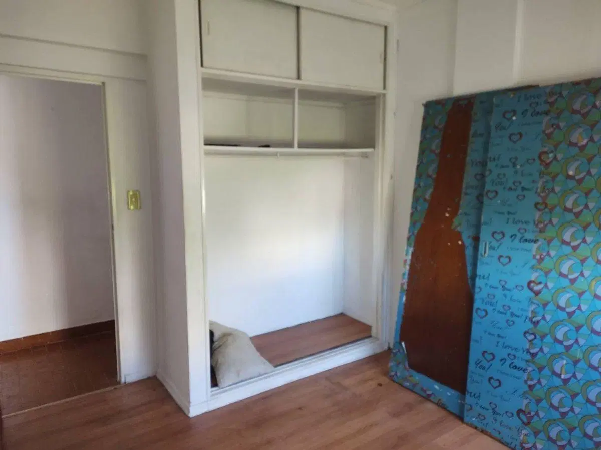 DEPARTAMENTO 2 DORM VENTA LA PLATA  A REFACCIONAR 4