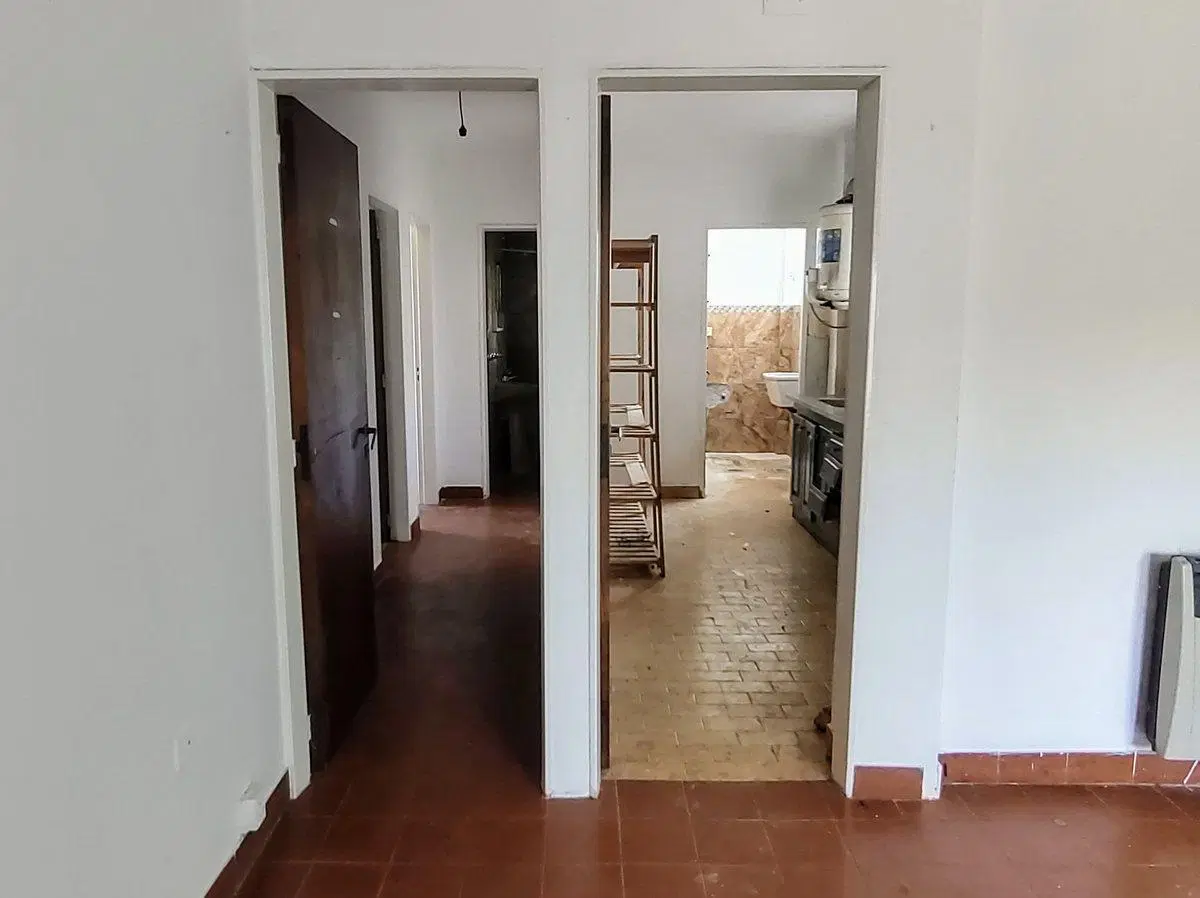 DEPARTAMENTO 2 DORM VENTA LA PLATA  A REFACCIONAR 3