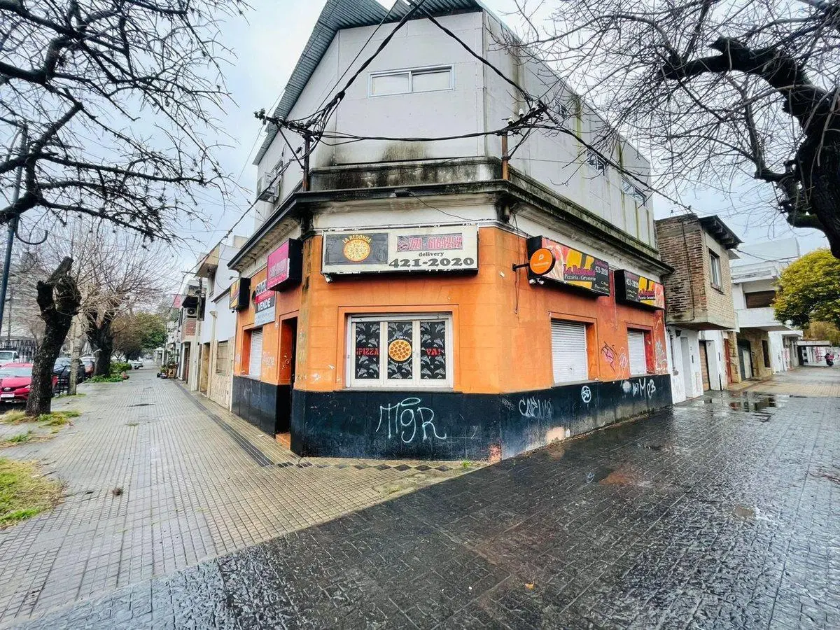 LOCAL EN VENTA LA PLATA 4