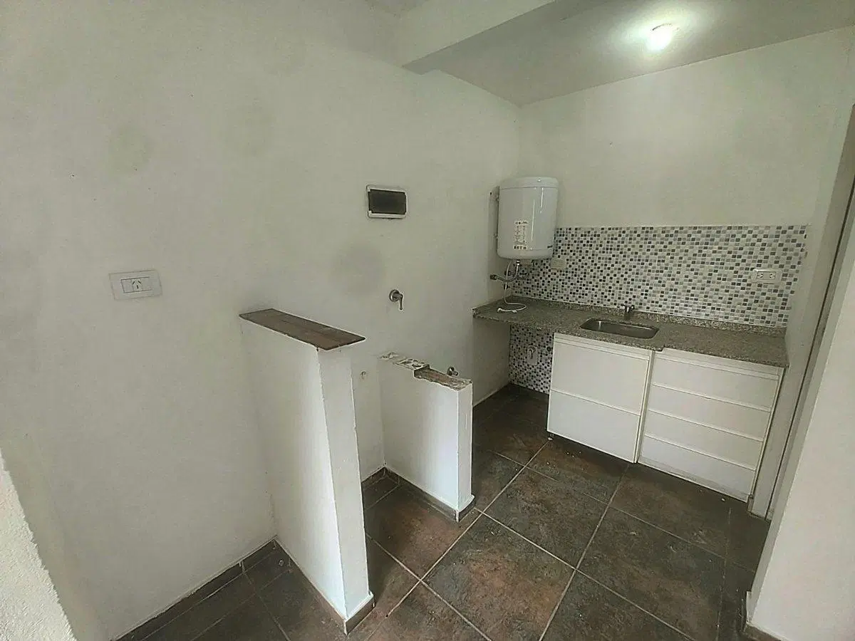 Monoambiente alquiler El Carmen 3