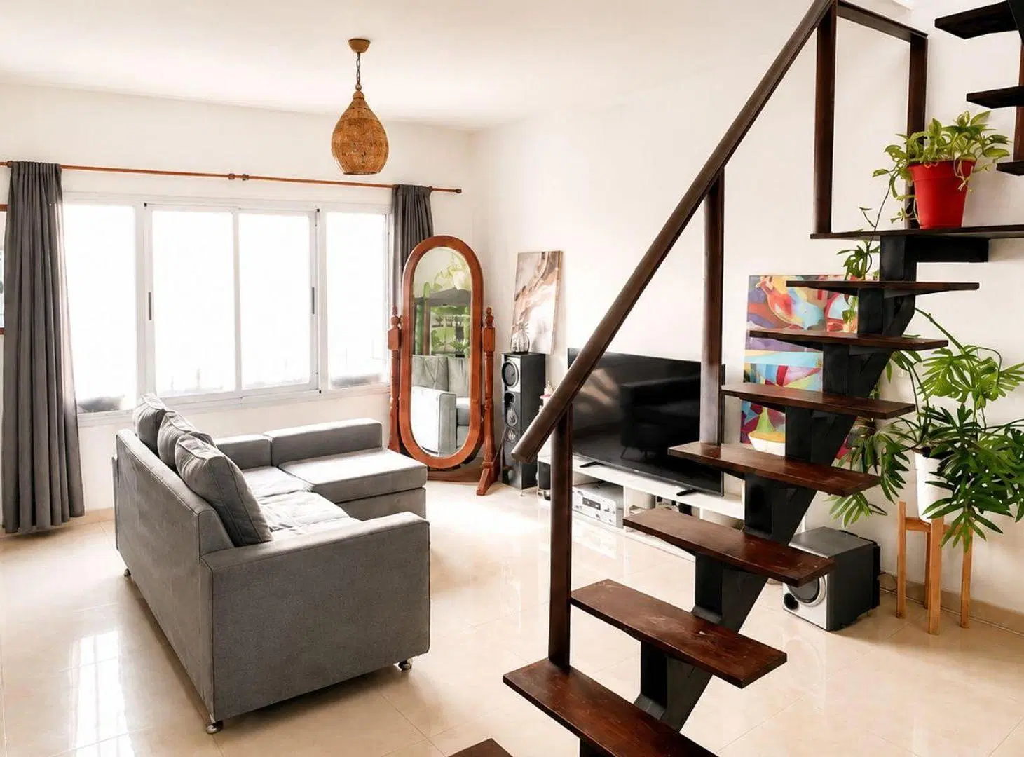 CASA EN VENTA LA PLATA 3 DORMITORIOS 1 ESCRITORIO 4