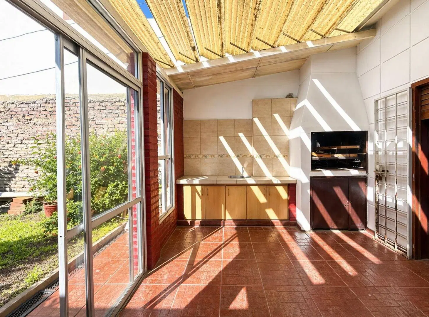 Casa en venta  3 dormitorios y patio 5