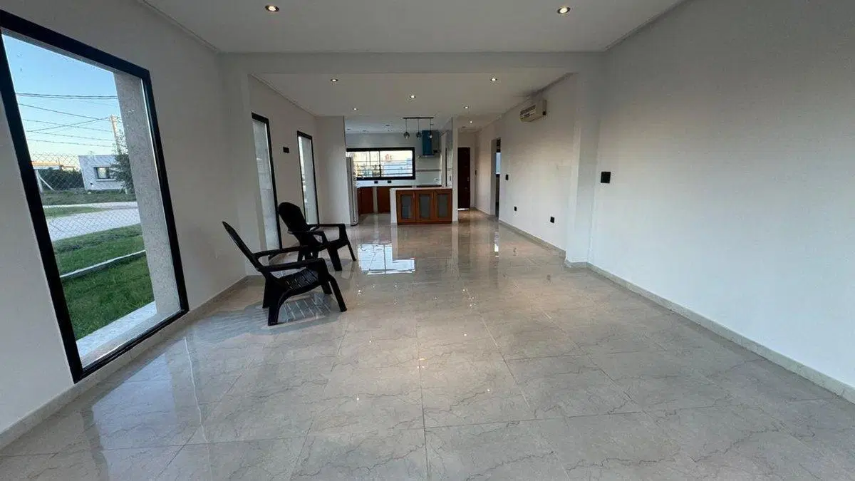 CASA EN VENTA A ESTRENAR, DOS DORMITORIOS Y PARQUE 4