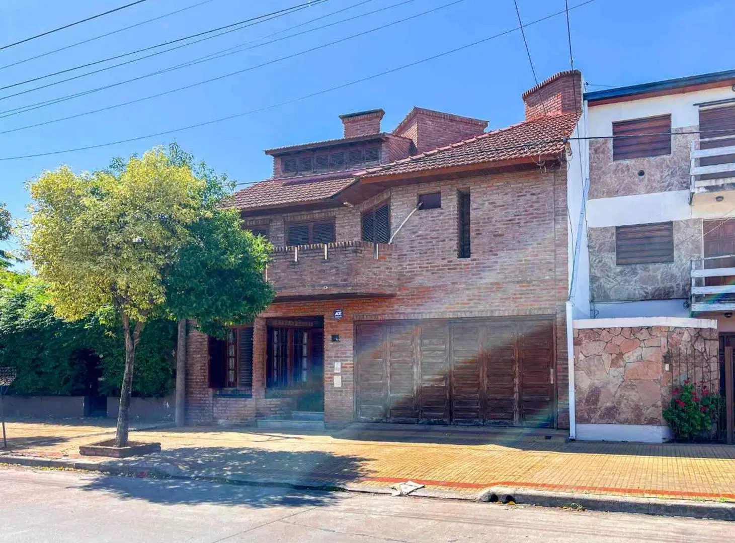 CASA 4 DORMITORIOS EN VENTA LA PLATA CON QUINCHO 4
