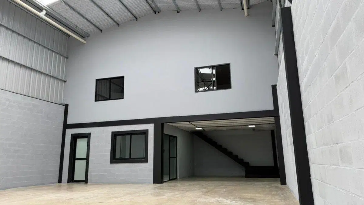 Galpon en Venta a Estrenar en La Plata 4
