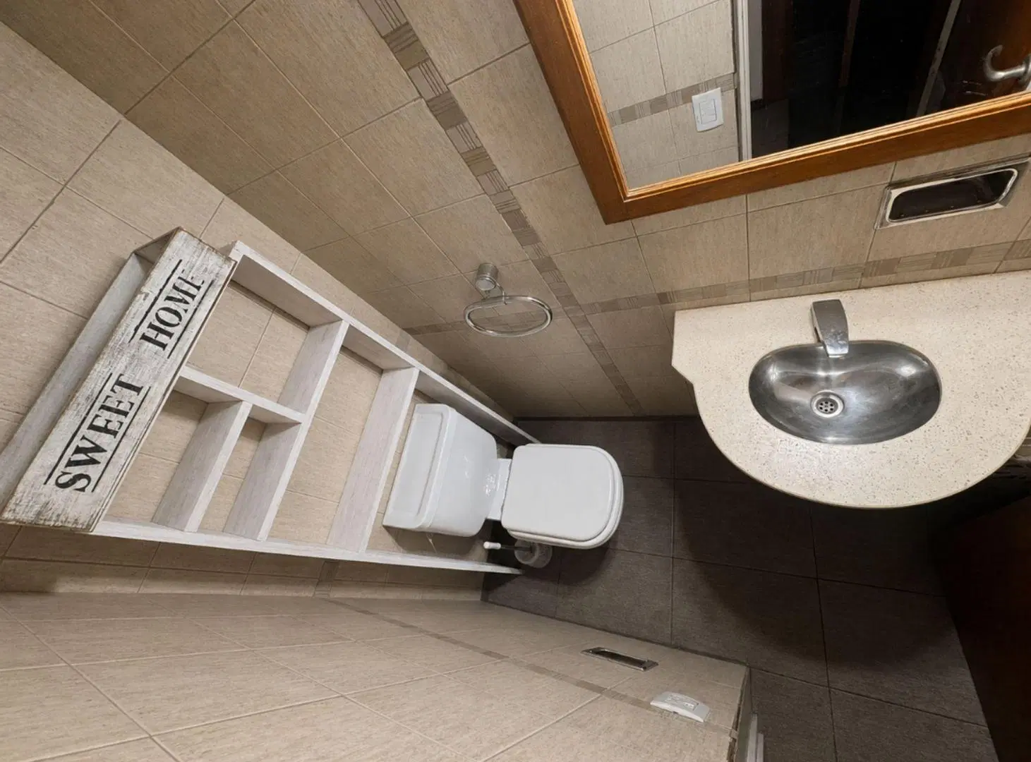 CASA EN VENTA DE TRES DORMITORIOS - LA PLATA 8