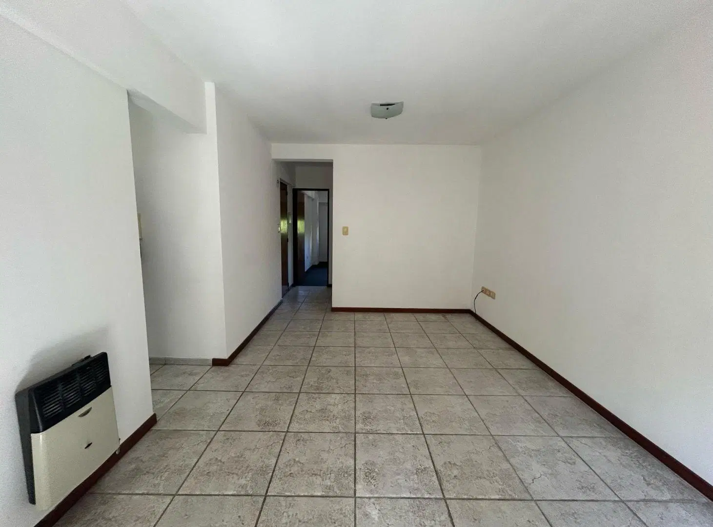DEPARTAMENTO CENTRICO CON COCHERA EN ALQUILER 5