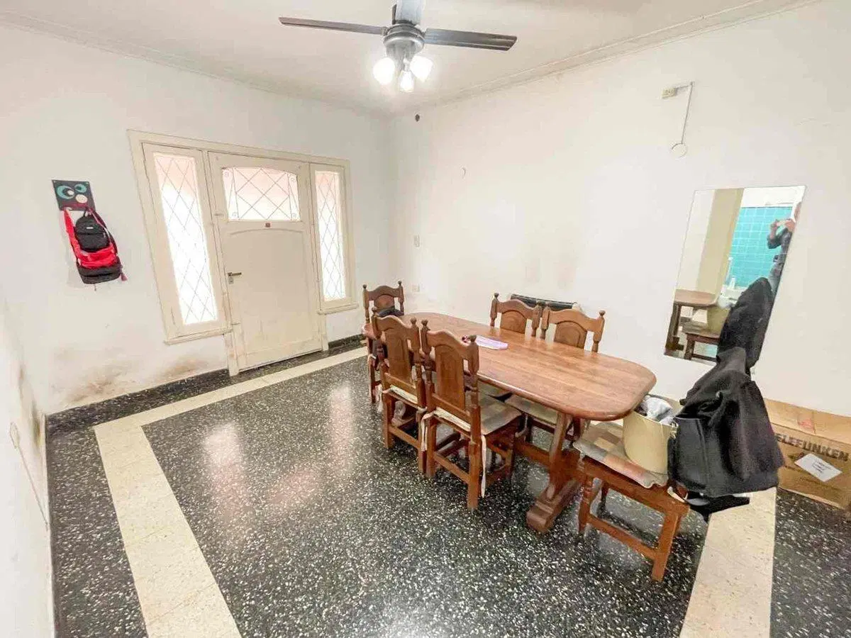 Casa 2 dormitorios, en venta en La Plata 3