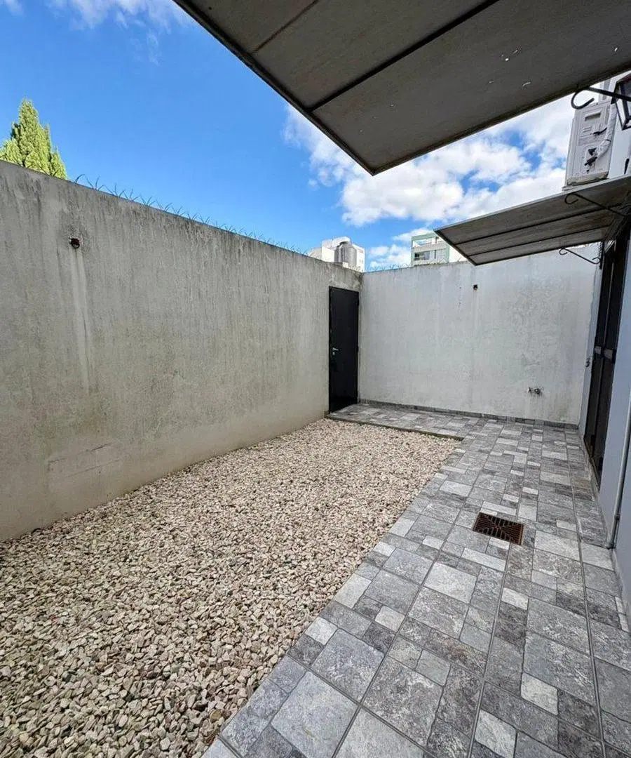 Venta Departamento Un dormitorio Cochera La Plata 4