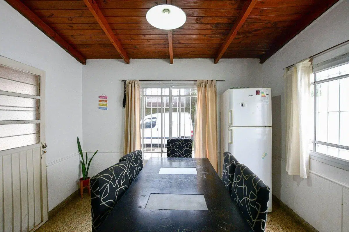 Venta Casa 2 Dormitorios Patio y Cochera Gonnet 3