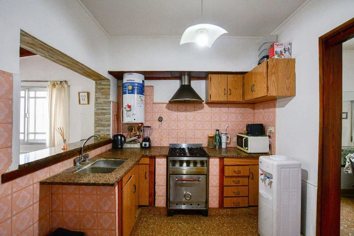 Venta Casa 2 Dormitorios Patio y Cochera Gonnet 8