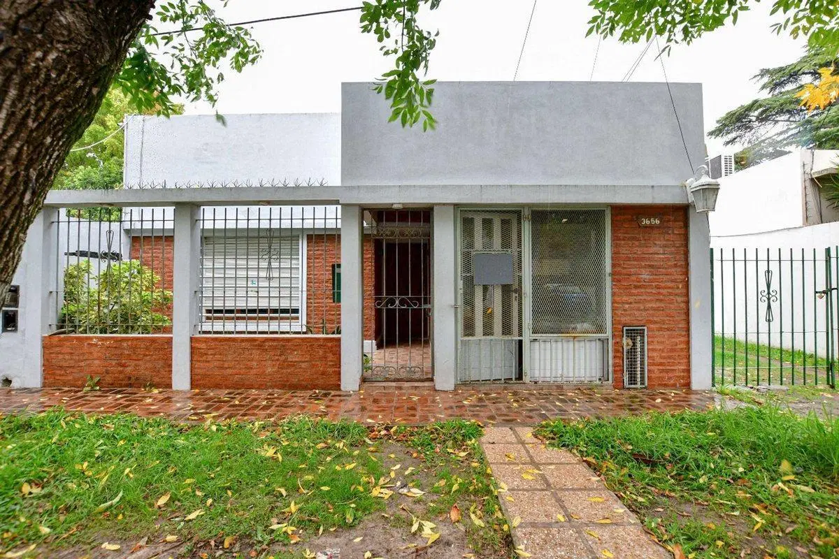 Venta Casa 2 Dormitorios Patio y Cochera Gonnet 4