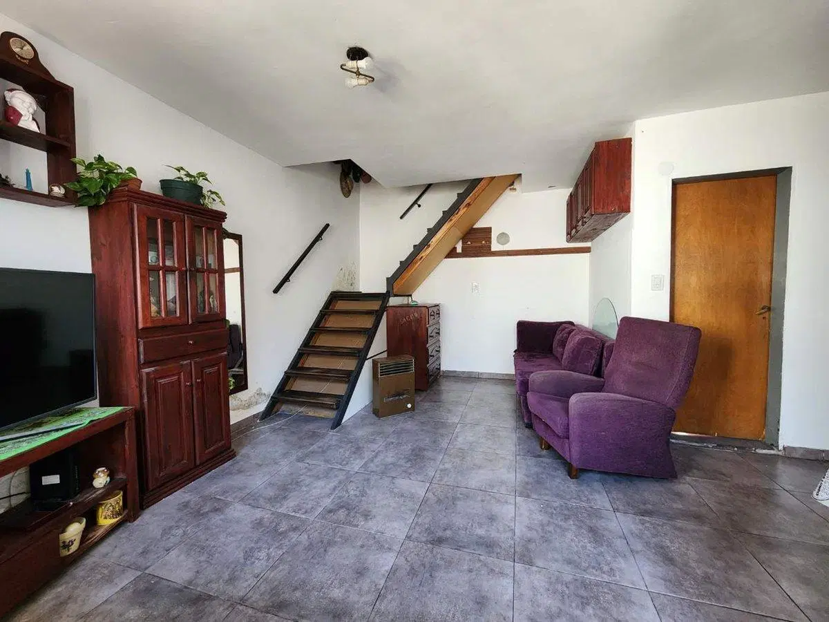 Venta PH tipo dúplex 2 dormitorios La Plata 2