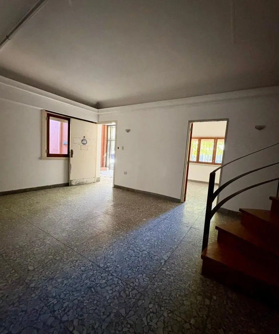 Venta Casa 4 Dormitorios a Refaccionar La Plata 3