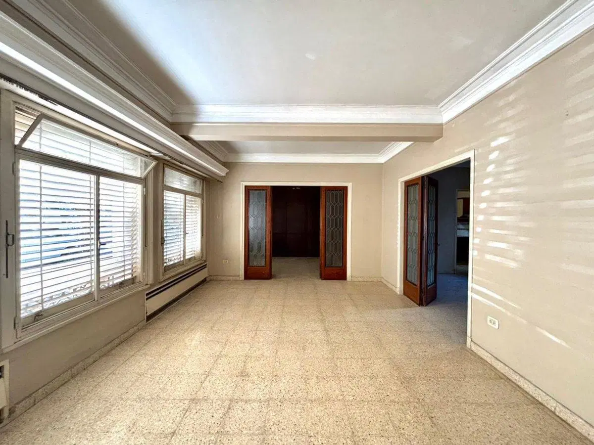 Venta de casa de 4 dormitorios en Barrio Norte 2