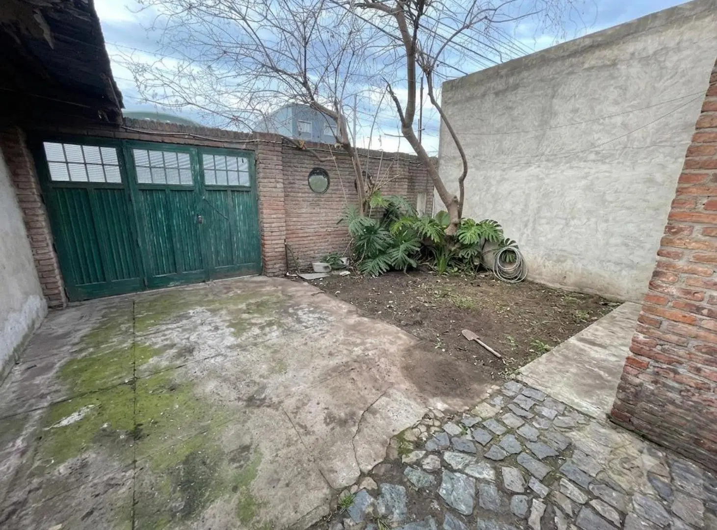 CASA EN VENTA SOBRE AVENIDA 4