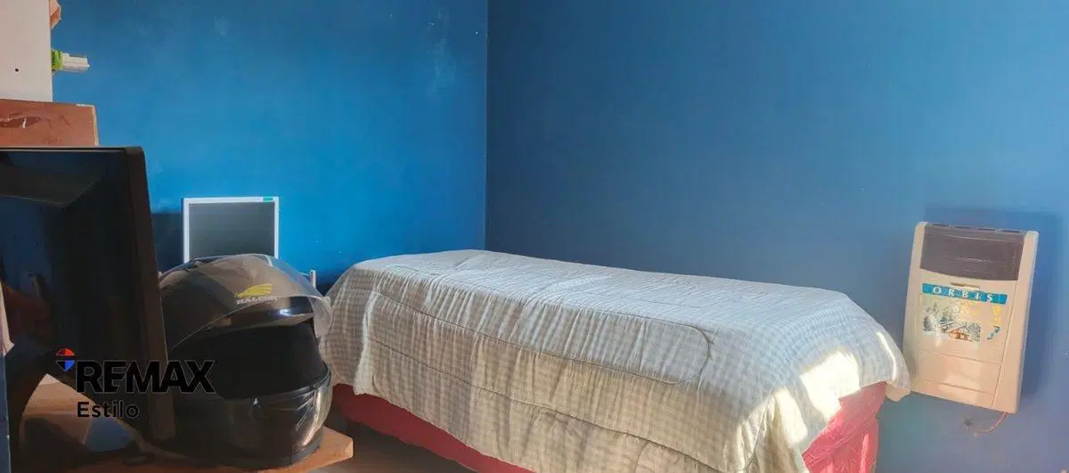 Casa 3 dormitorios en venta Los Hornos 2