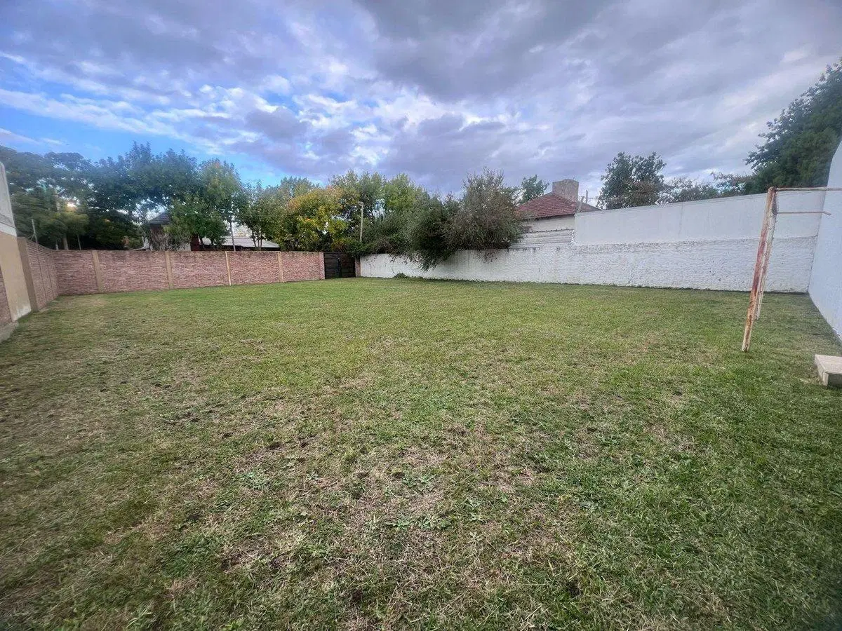 LOTE EN VENTA - GONNET 2