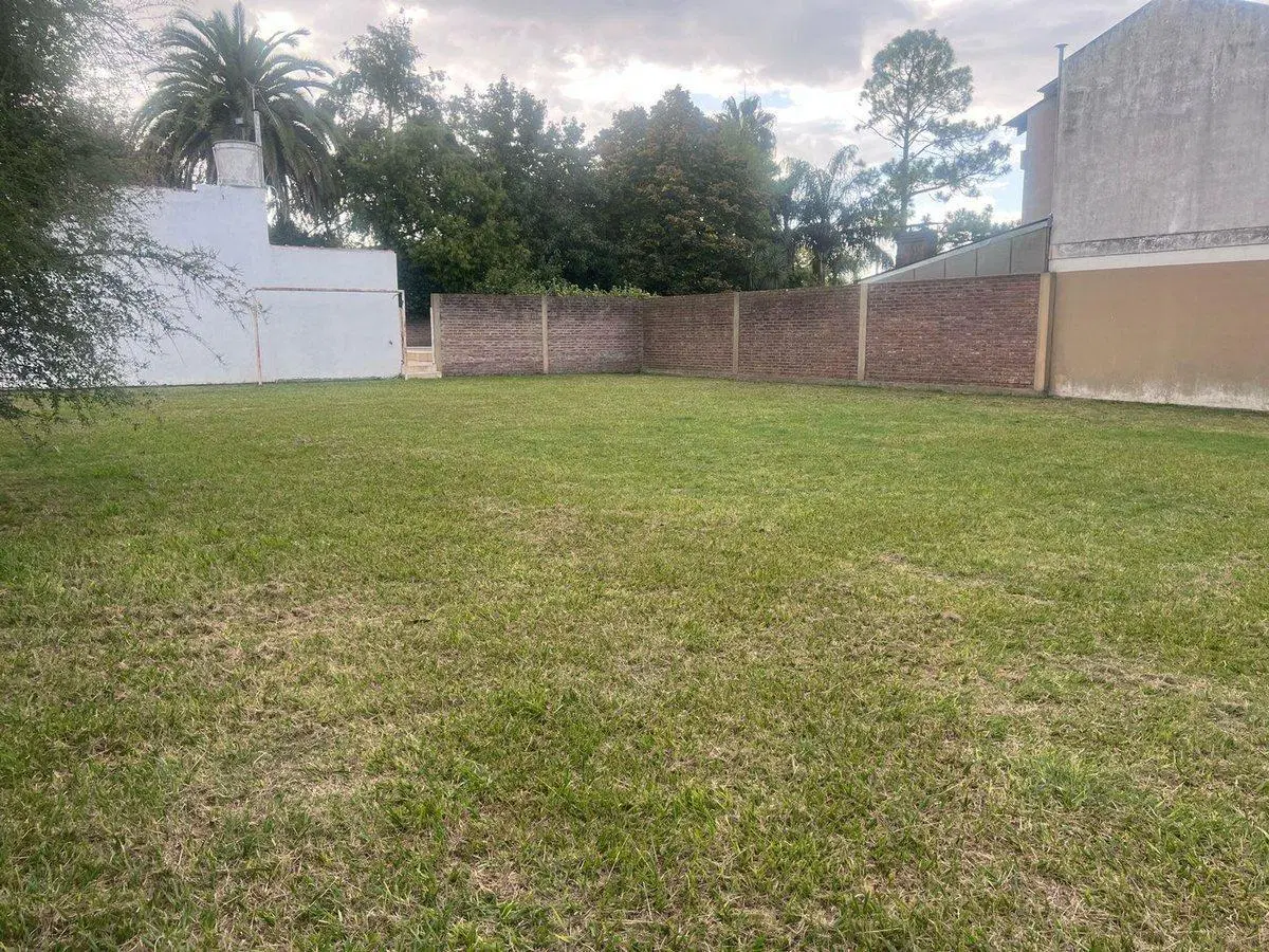 LOTE EN VENTA - GONNET 3