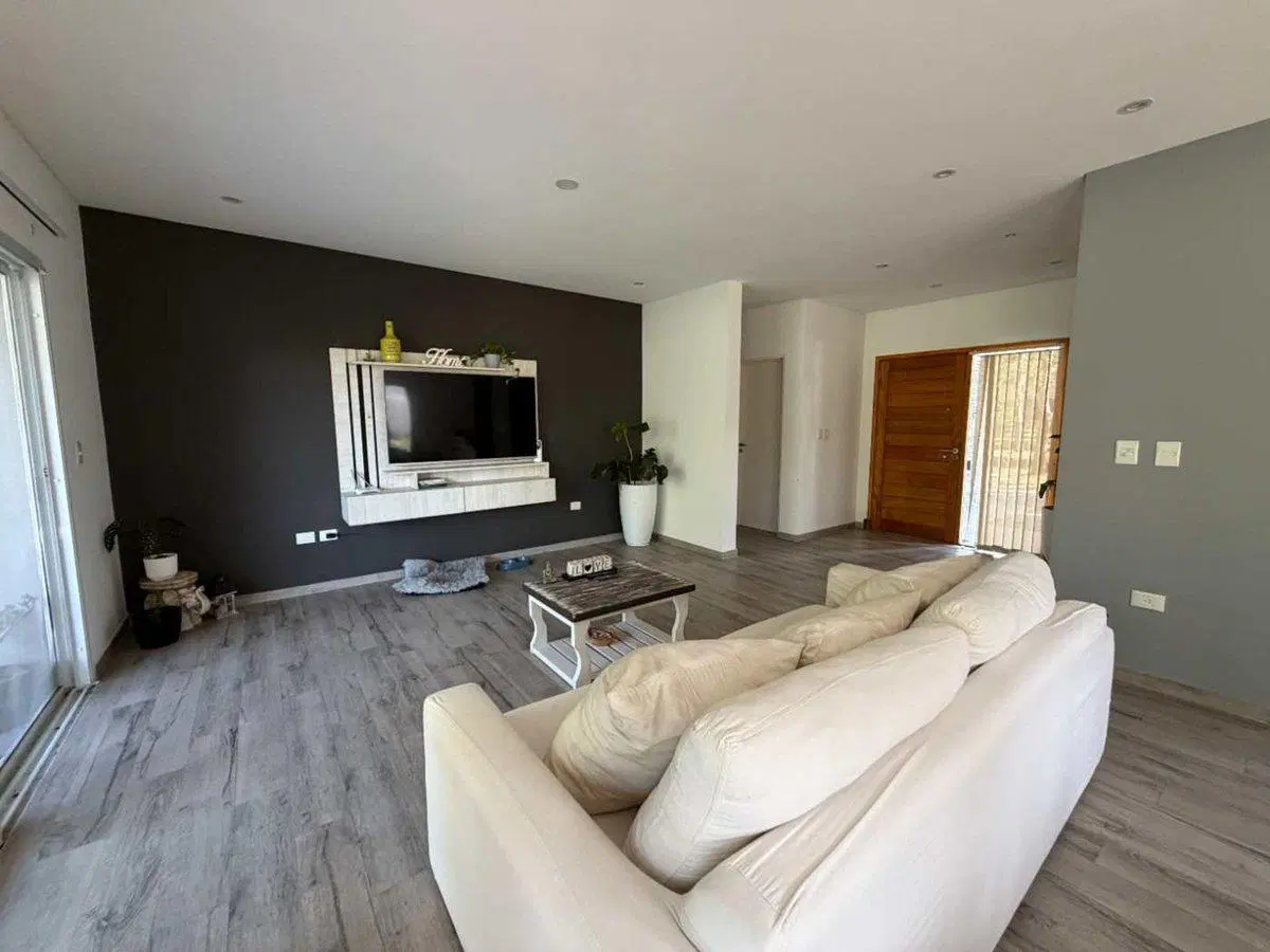 CASA EN BARRIO CERRADO MIRALAGOS - VENTA 5