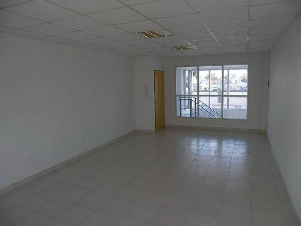 OFICINA EN ALQUILER 4