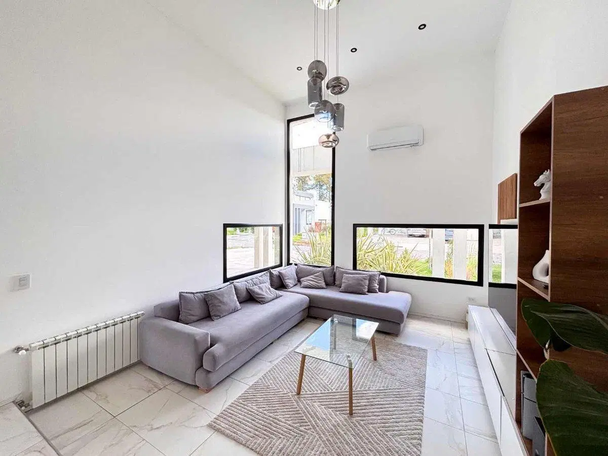 Casa en Venta 3 dorm. Barrio Fincas de Duggan 8