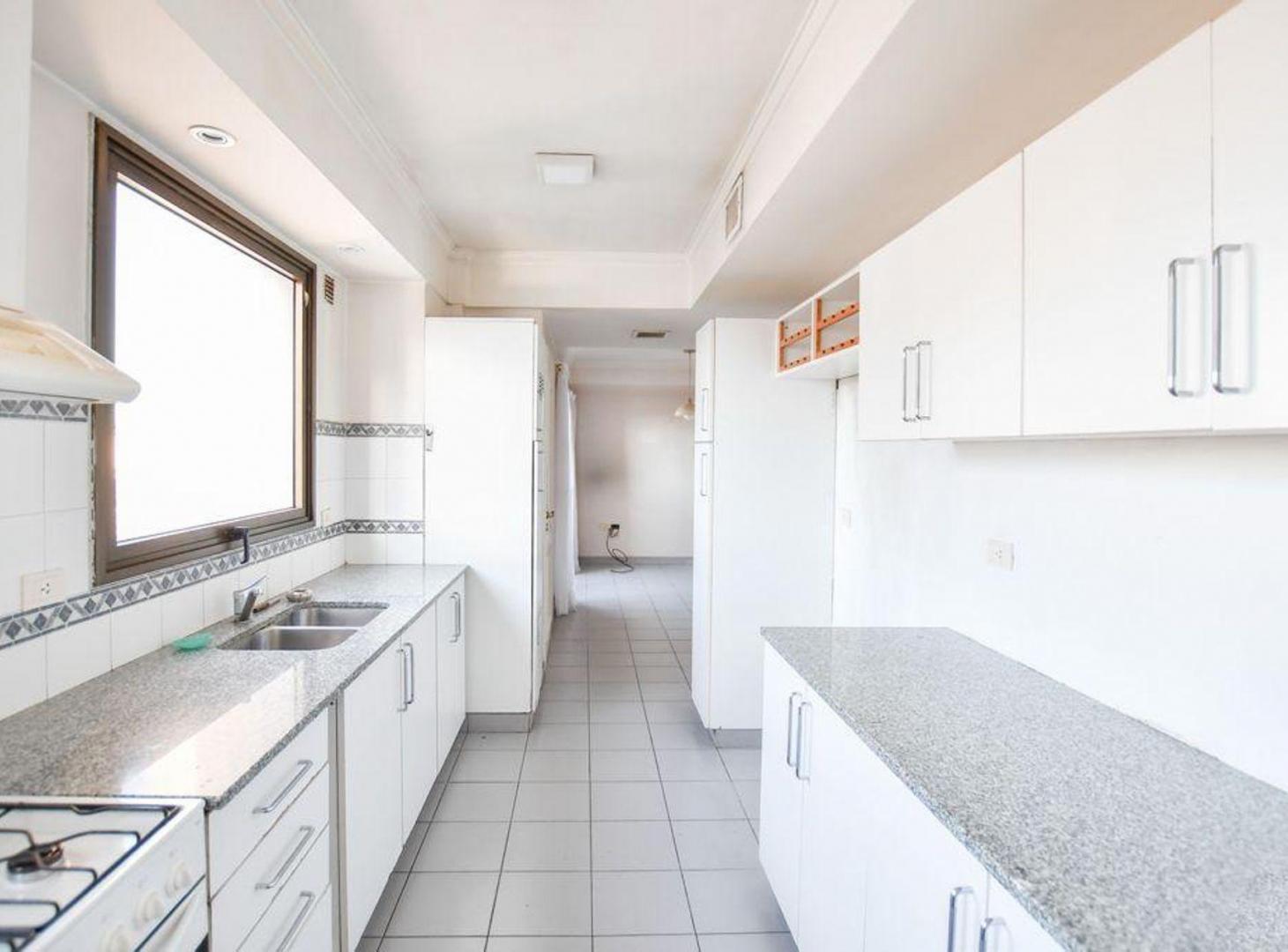 Foto de VENTA DEPARTAMENTO DOS DORMITORIOS, Y DOS COCHERAS, imagen 2