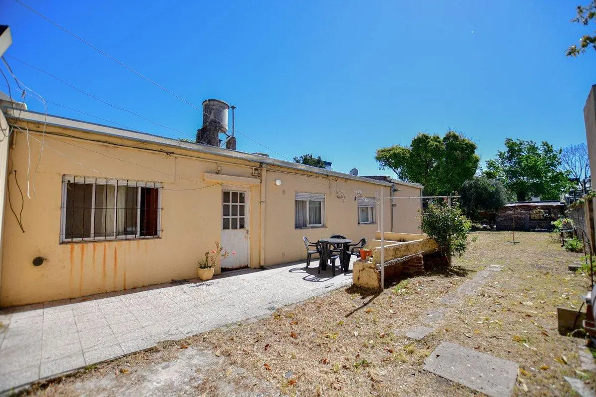Venta Casa 2 Dormitorios A Refaccionar La Plata 8