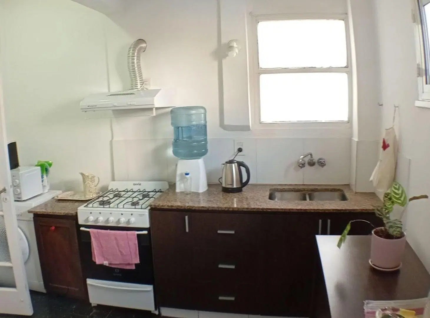 Venta Departamento 2 dormitorios al frente 4