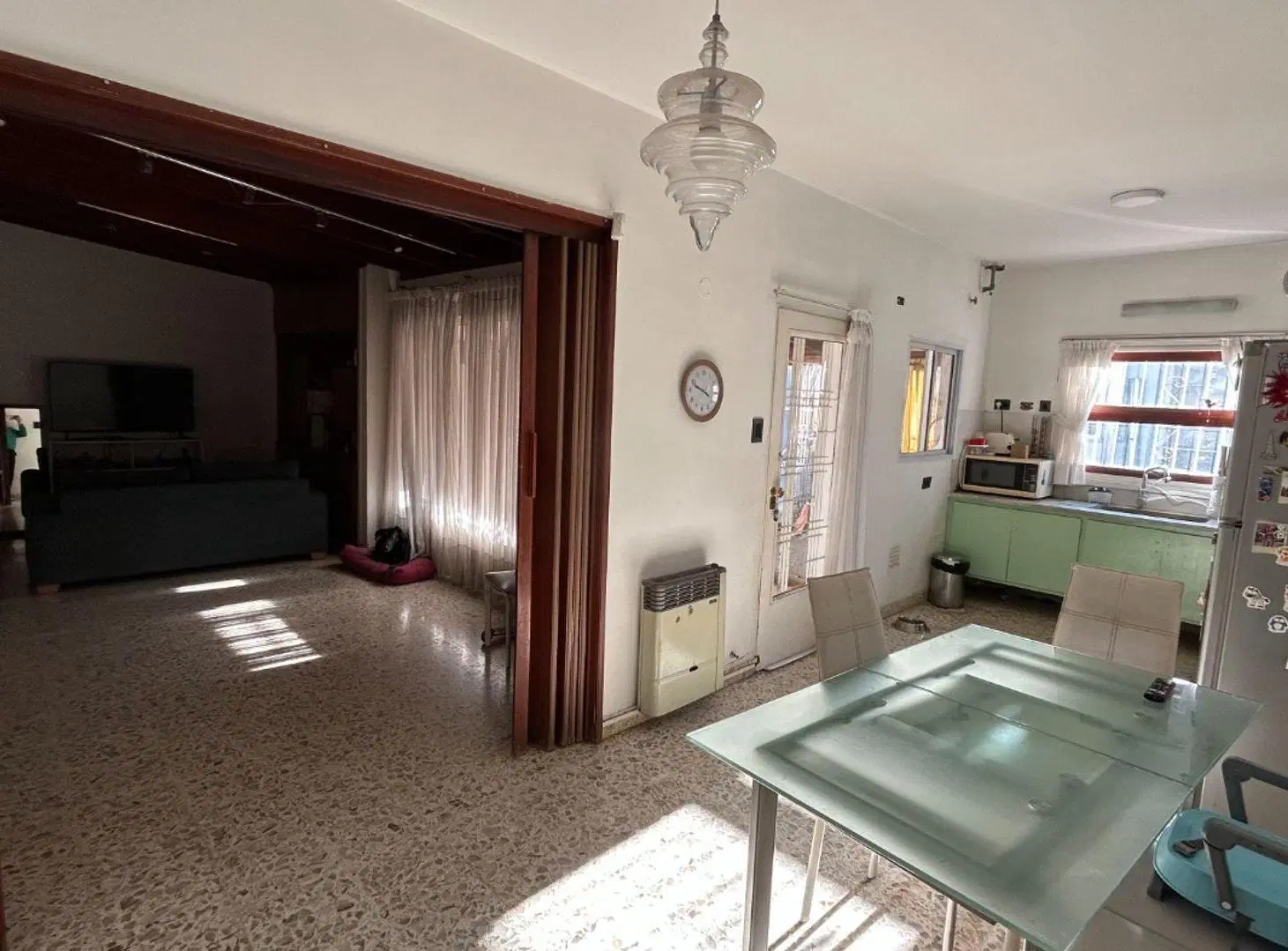 Venta de casa con jardín y quincho en La Plata 5