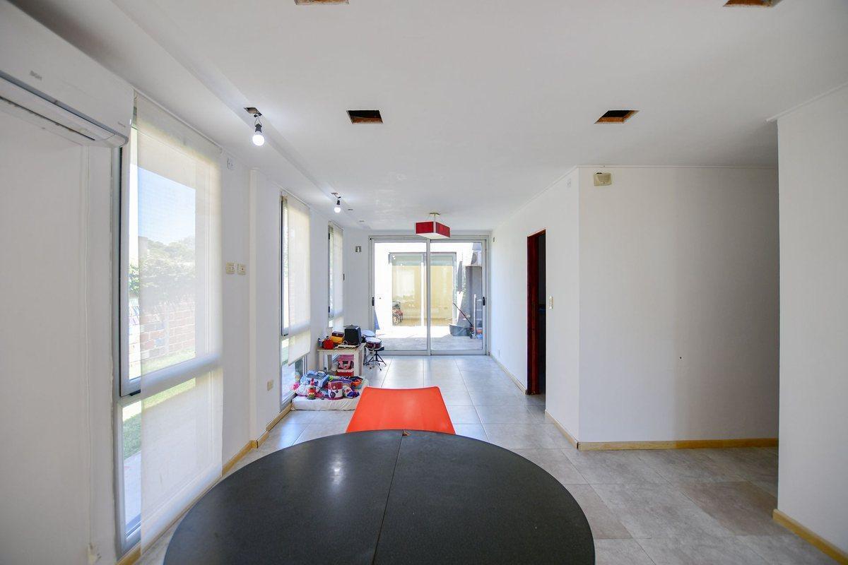 Foto de Venta Casa Tres Dormitorios Parque Sicardi, imagen 1