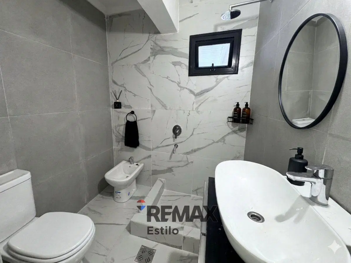 PH DE 2 DORMITORIOS Y PATIO RECICLADO EN VENTA 8