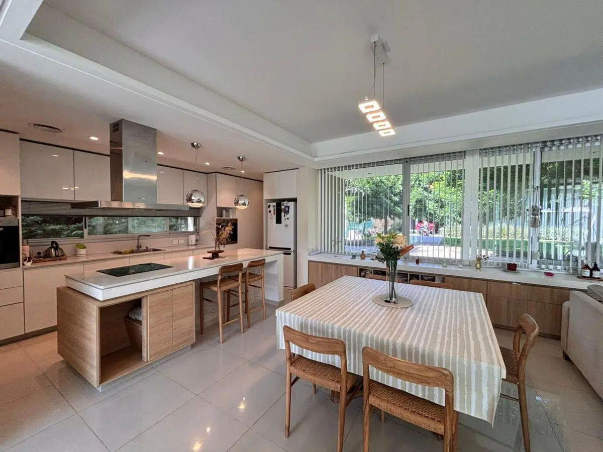 Venta de casa de 3 dormitorios en barrio cerrado 5