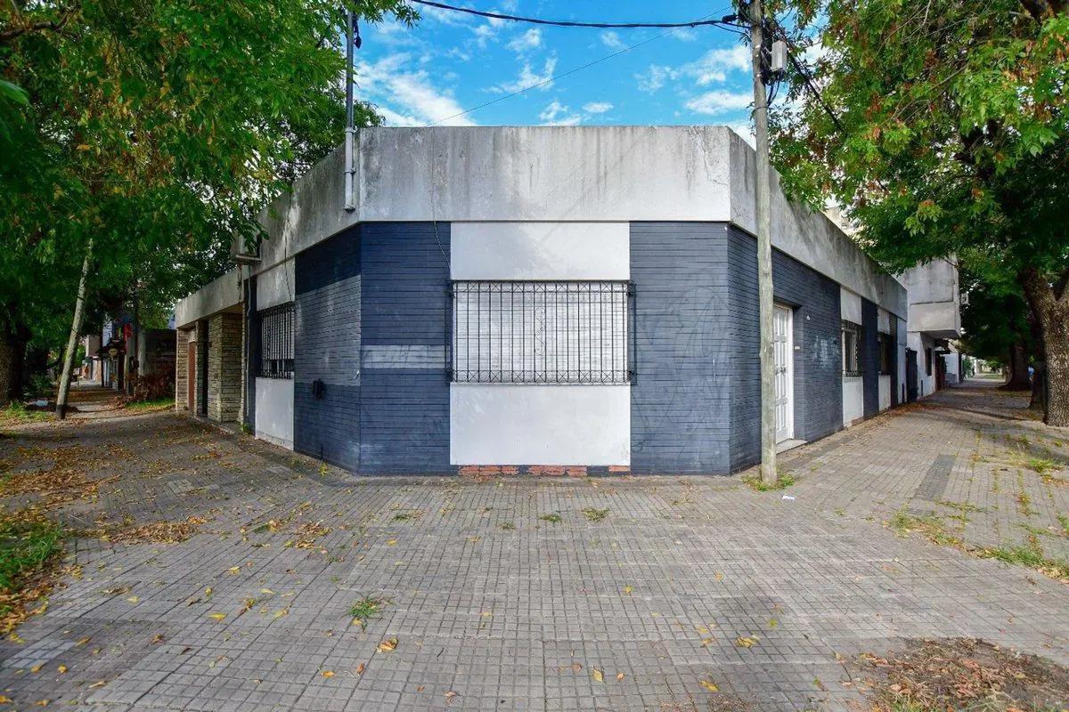 Casa 4 dormi c/ losa APTA BANCO cochera y patio 2