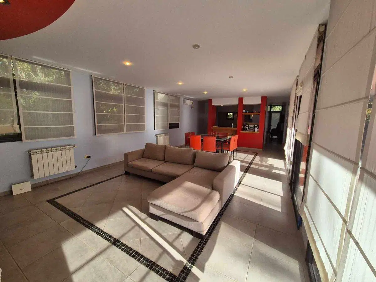 VENTA CASA HARAS DEL SUR 1 CON PILETA LOTE 2050 M2 2
