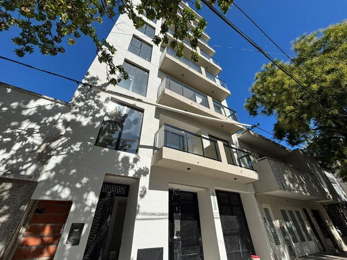 Venta de departamento de 1 dormitorio en La Plata 2