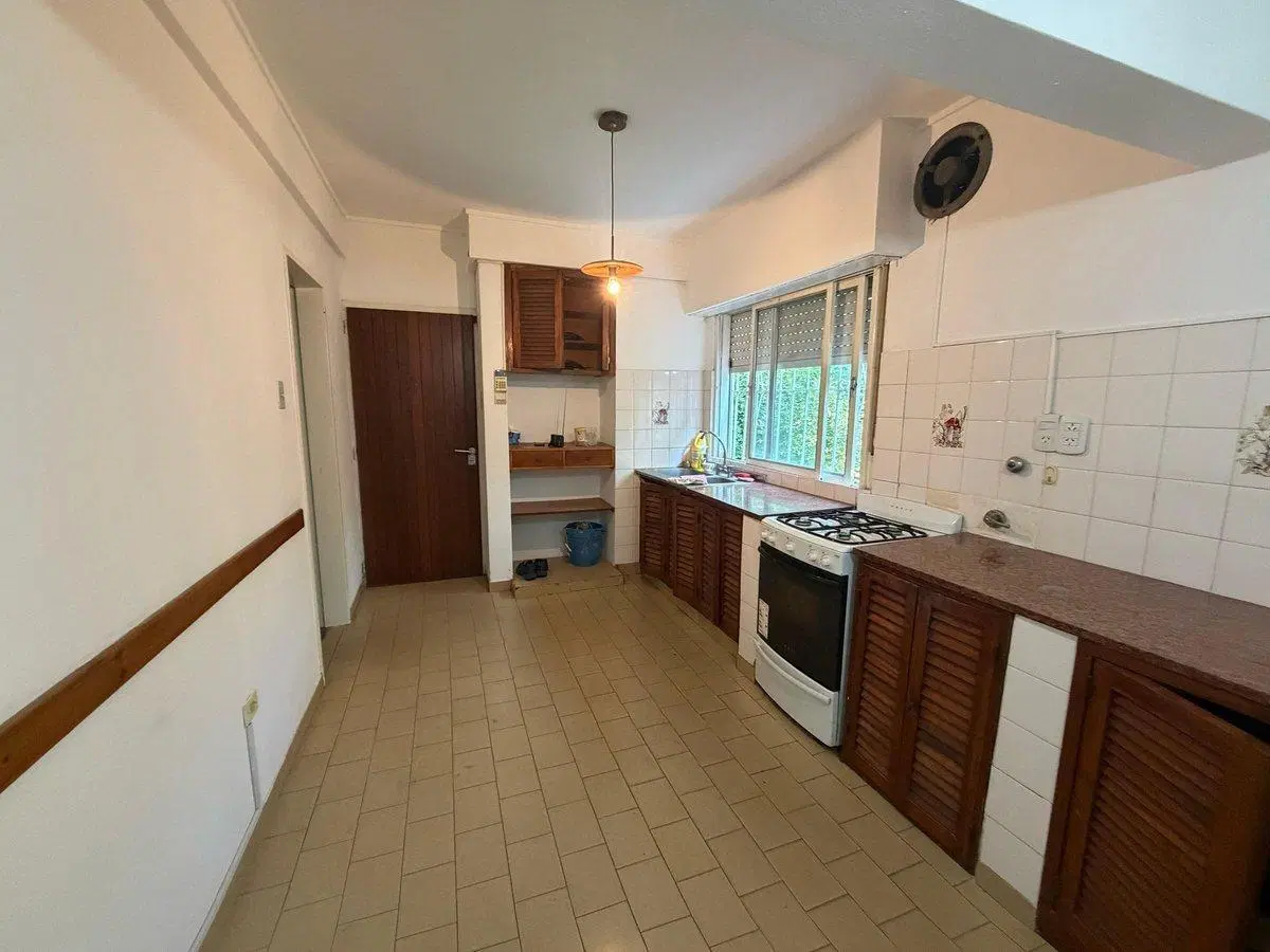 CASA EN GONNET - LA PLATA 8