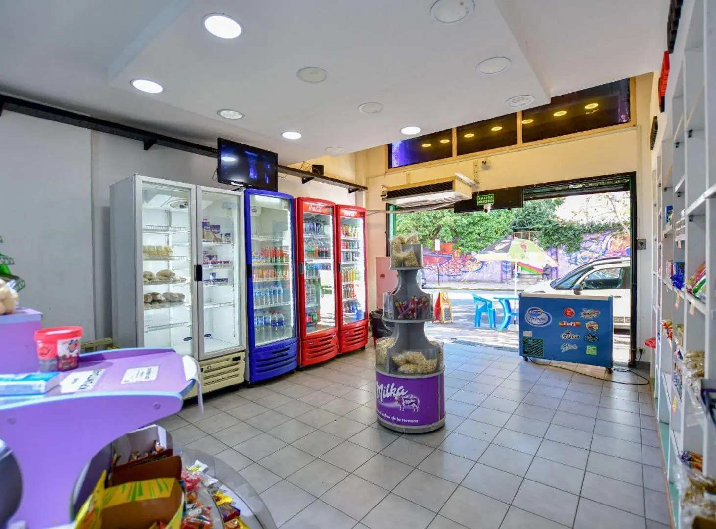 Local comercial c/ entrepiso Alquilado kiosco 8