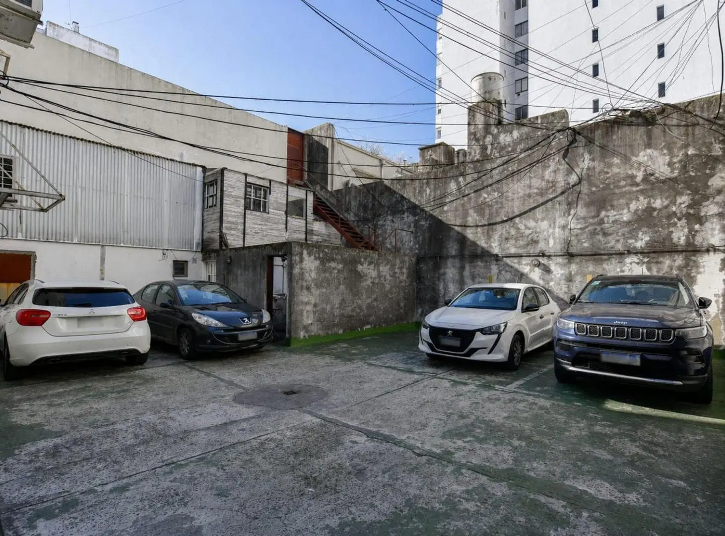 UF de 6 cocheras alquiladas y terraza 5