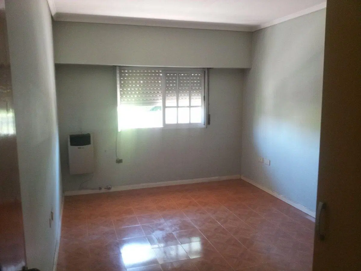 Duplex 3 dormit. c/ cochera, alquiler,Ezpeleta 5