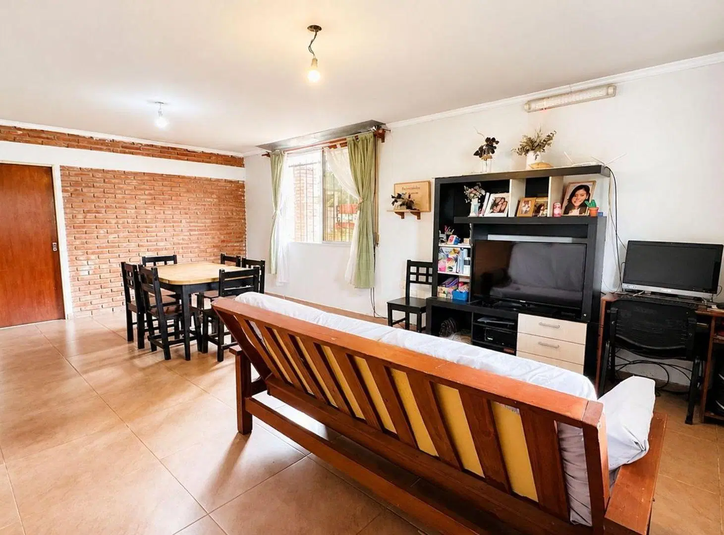 CASA EN VENTA 2 DORMITORIOS CON PARQUE 5