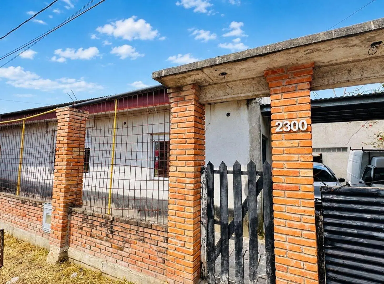 CASA EN VENTA 2 DORMITORIOS CON PARQUE 4