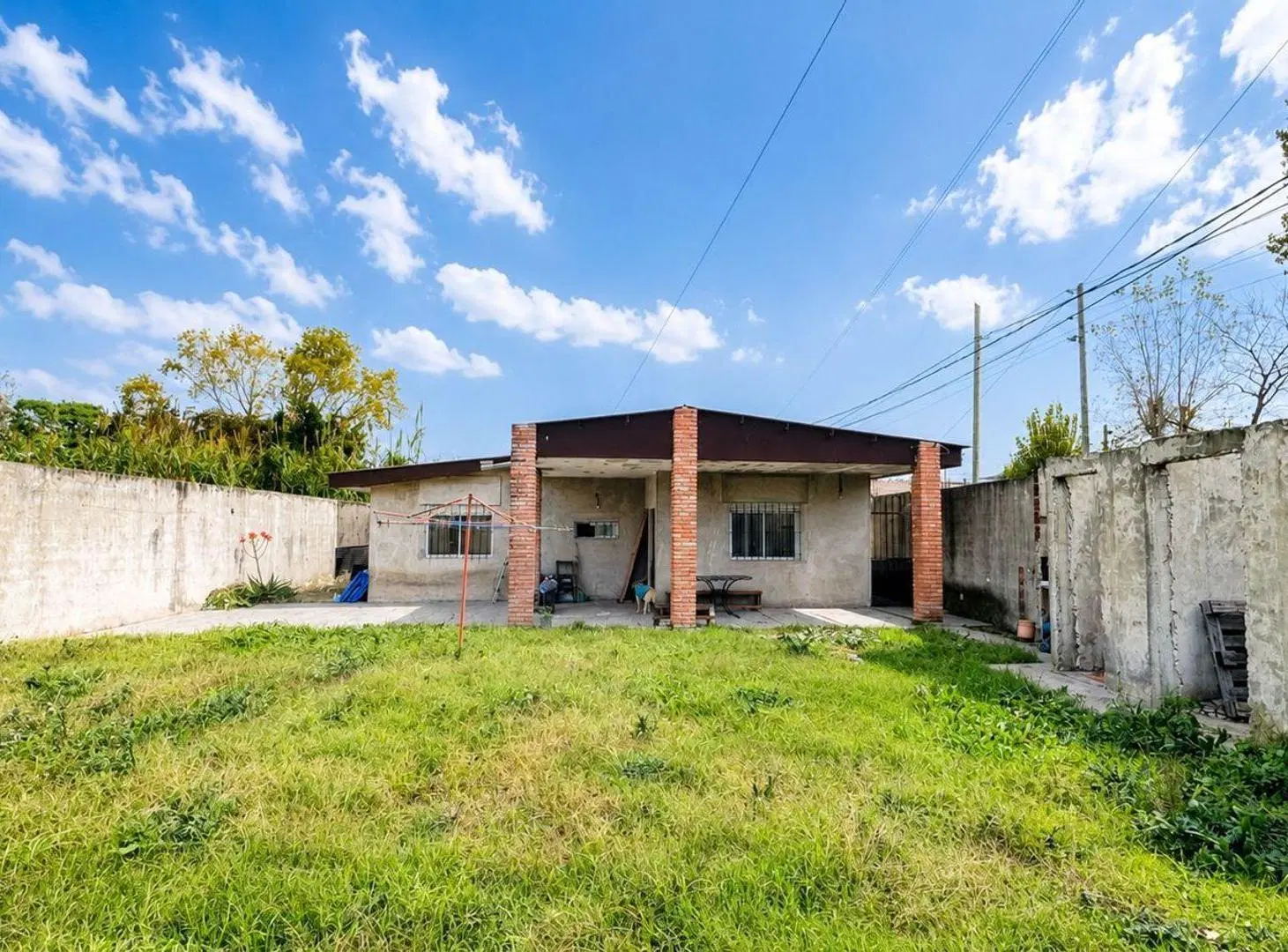 CASA EN VENTA 2 DORMITORIOS CON PARQUE 2