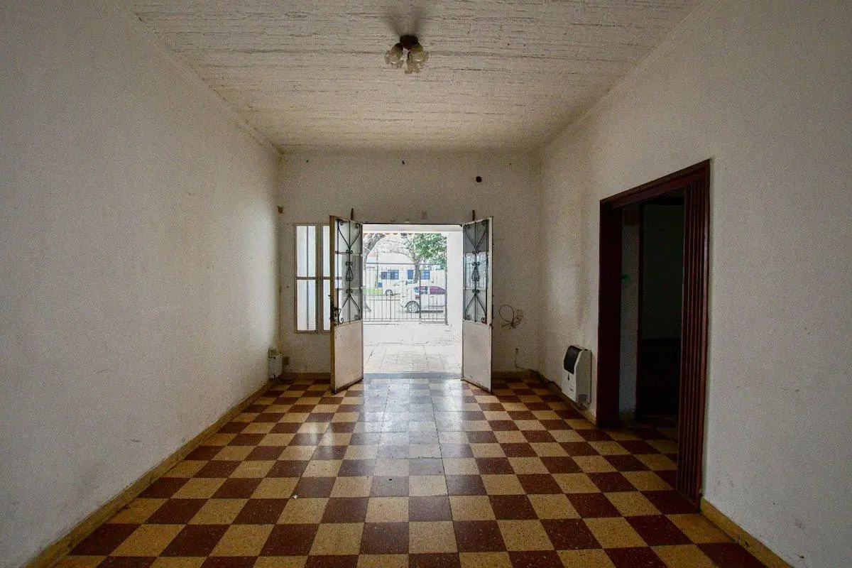 VENTA CASA A REFACCIONAR, OPORTUNIDAD! 4