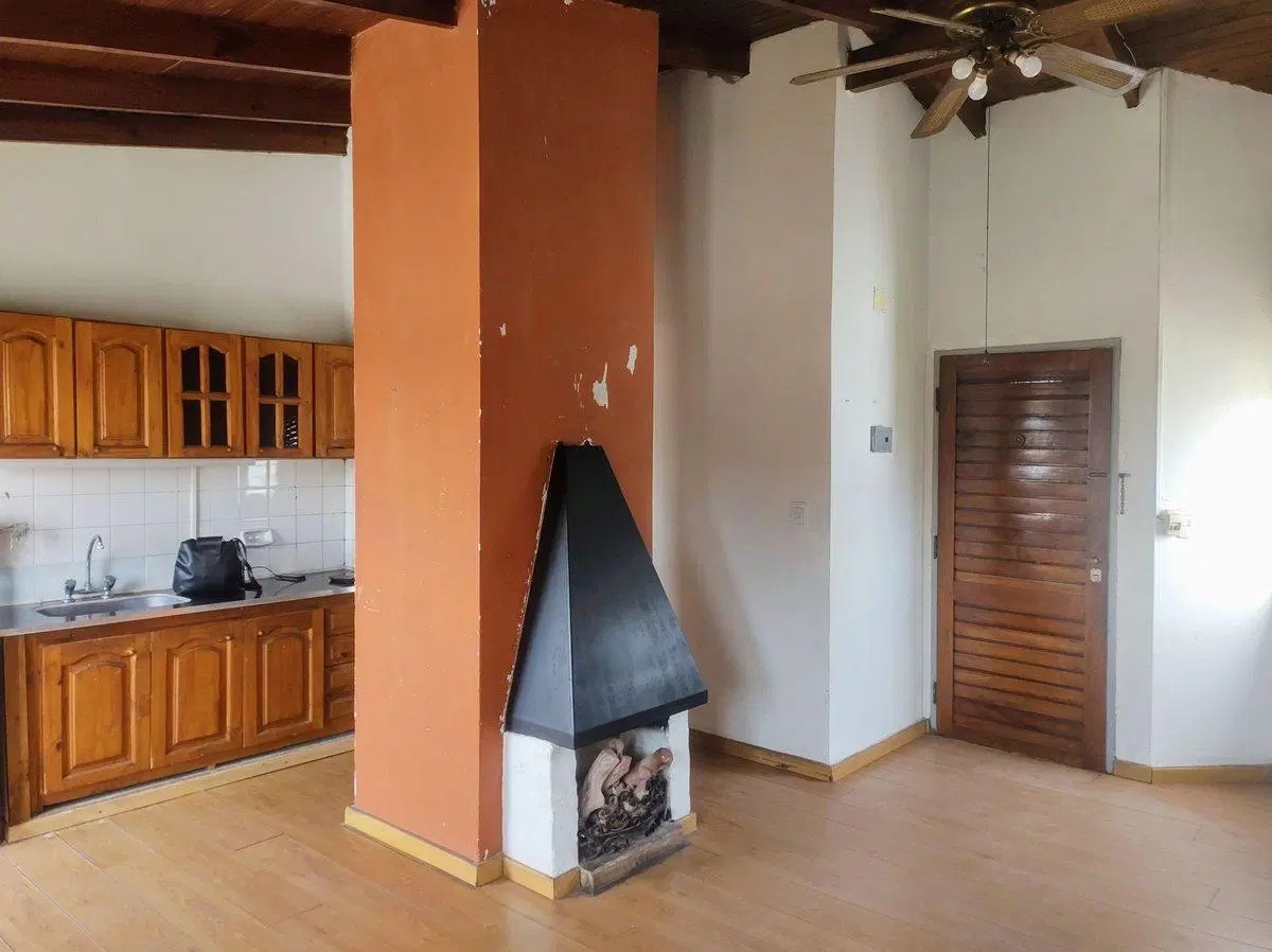 PH venta 3 dorm al frente con balcón Gonnet 2