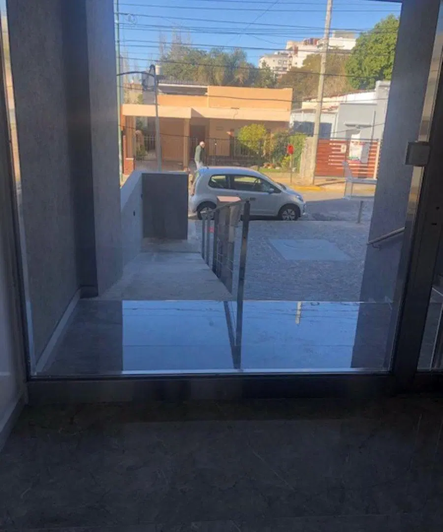 Departamento,Semi.piso,cochera cubierta,Bera Centr 5