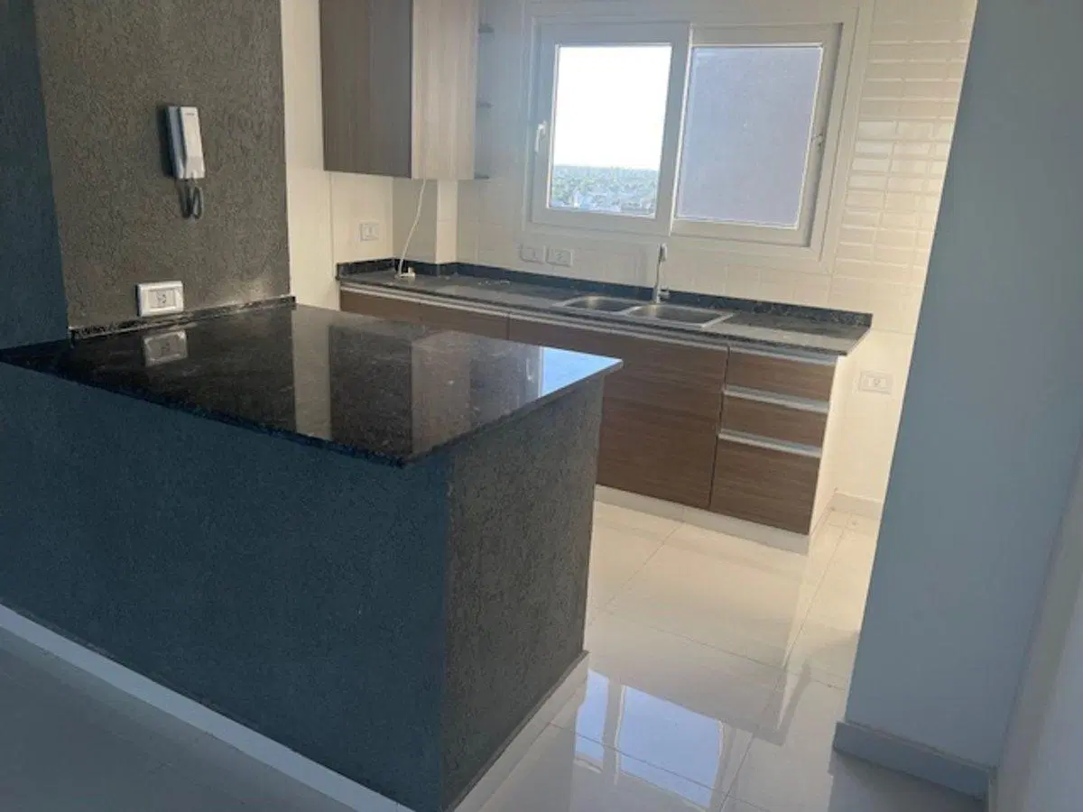 Departamento,Semi.piso,cochera cubierta,Bera Centr 8