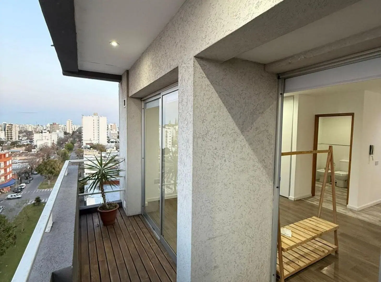 MONOAMBIENTE EN VENTA - LA PLATA 3
